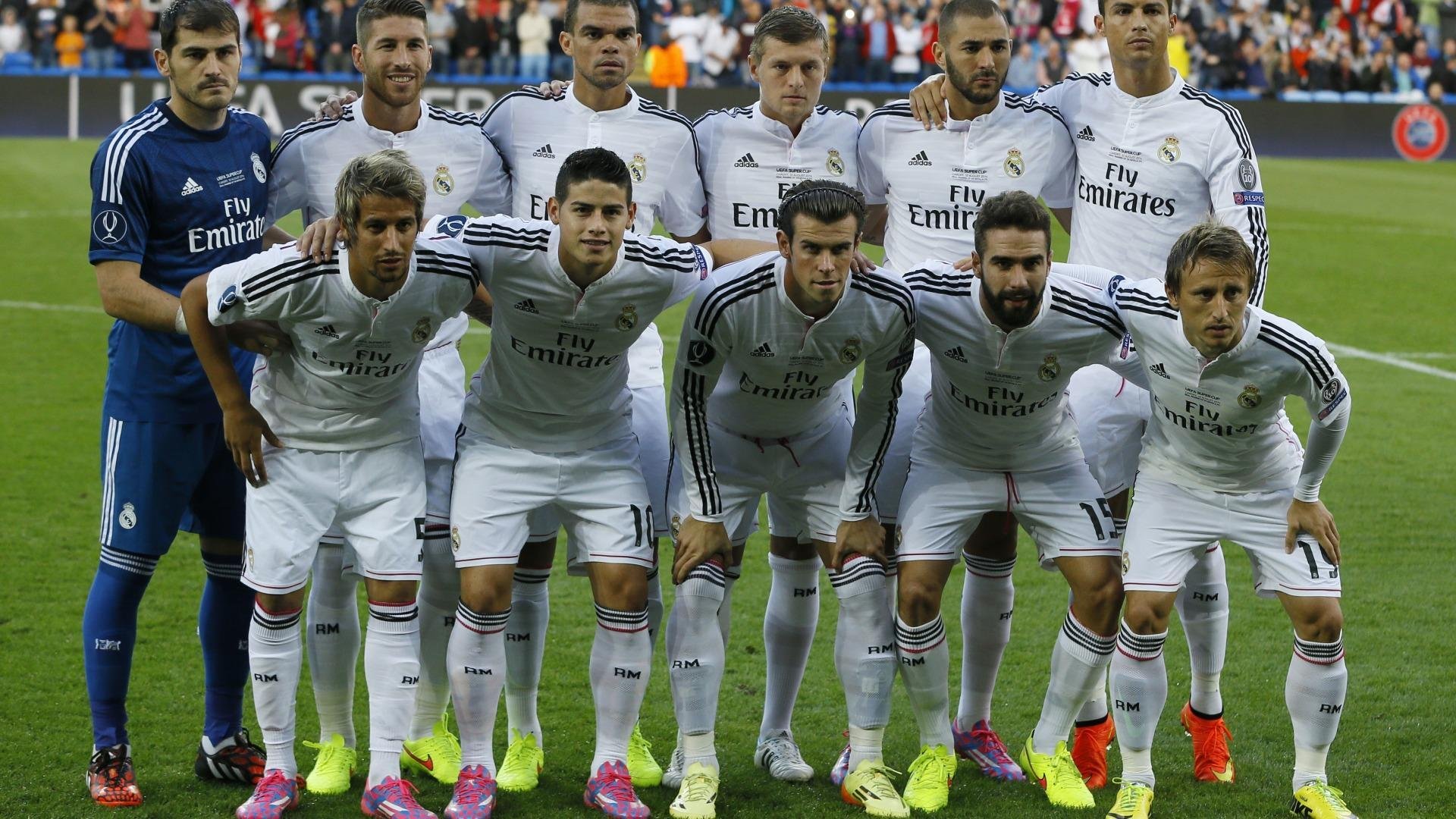 《FIFA》虚拟世界杯 —— 全民在线，足球梦想燃爆全场！，fifa足球世界虚拟摇杆是什么